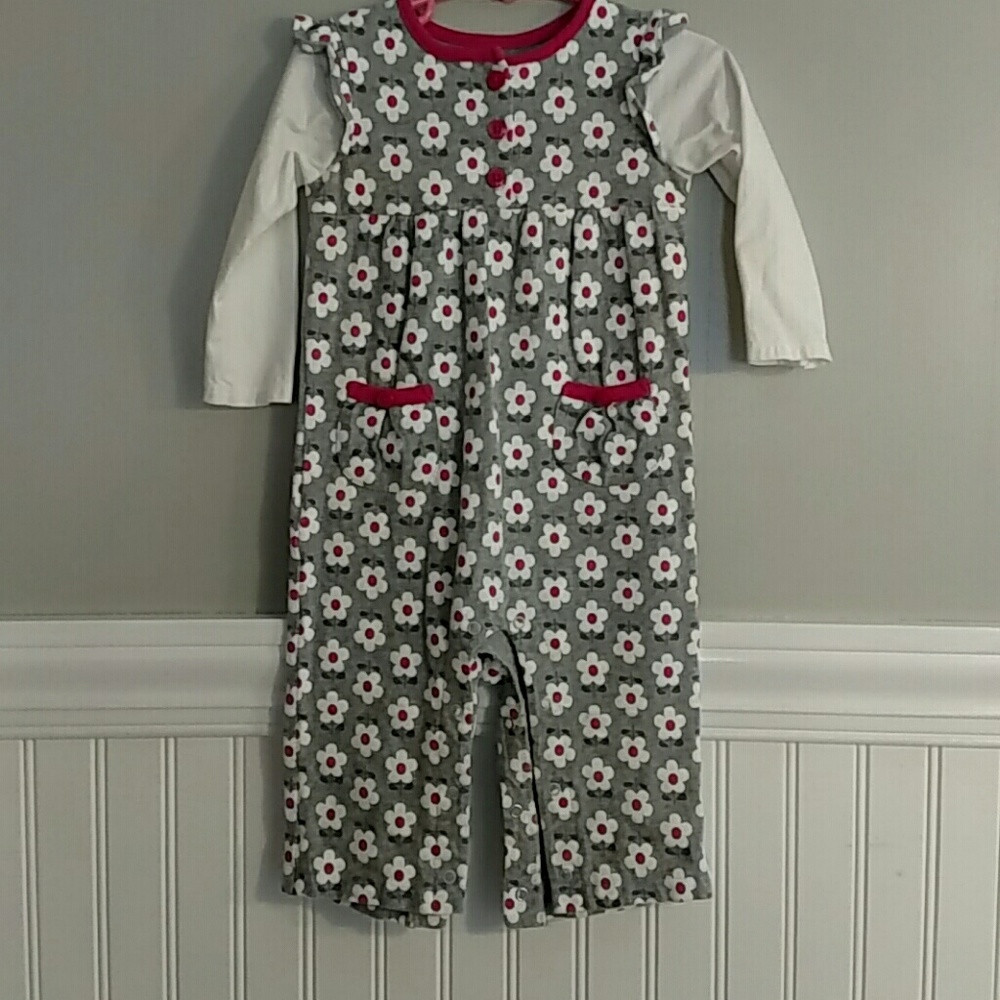 Carter's One piece outfit girl